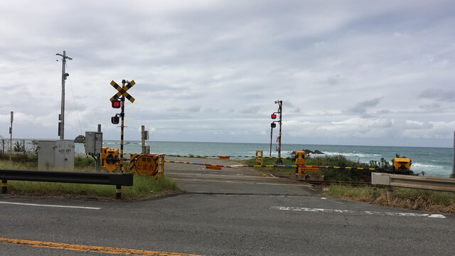 折居駅踏切