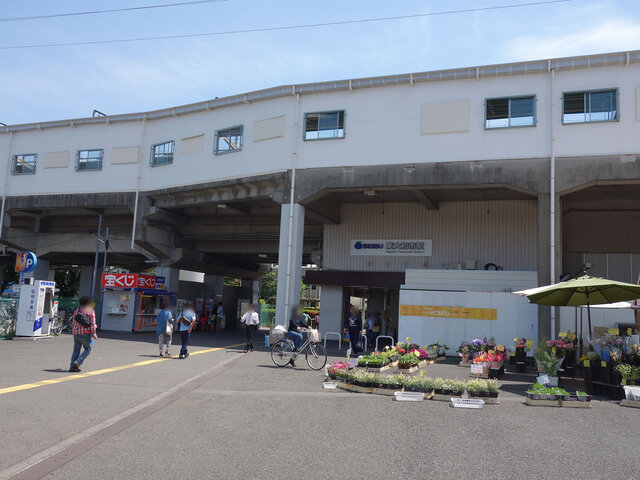 東大和市駅駅舎