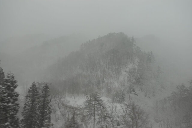 吹雪の板谷峠越え