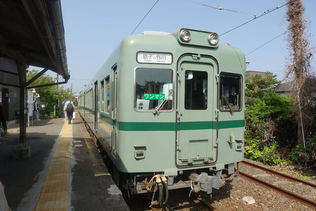 外川駅に停車中の車両