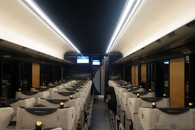 3000系車内