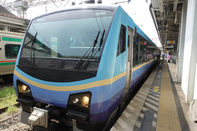 こちらは普通車側