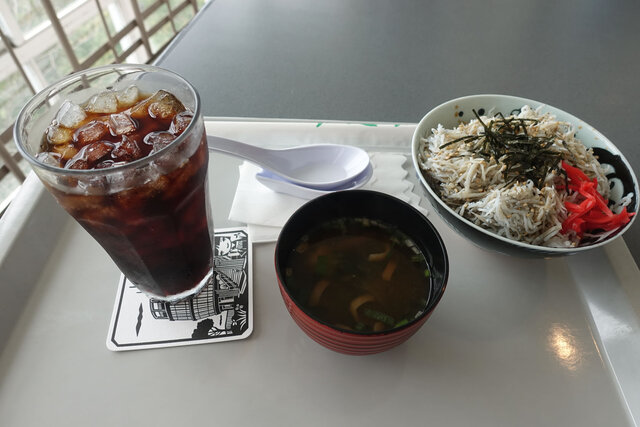 しらすご飯とコーヒーのセット