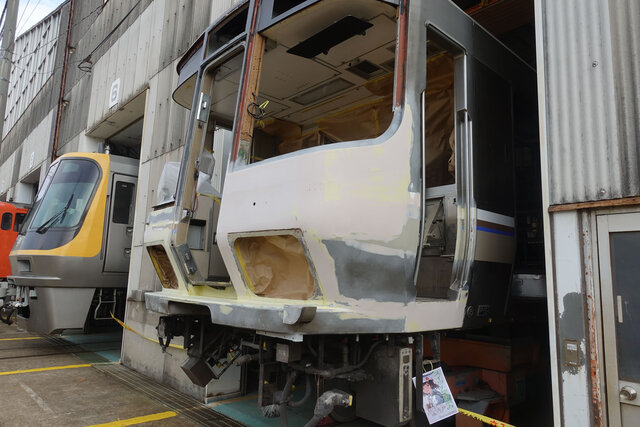 部品取り出した状態。