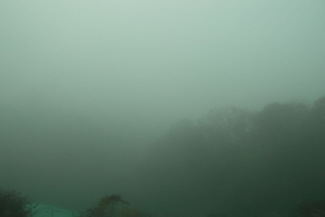 何も見えない・・・