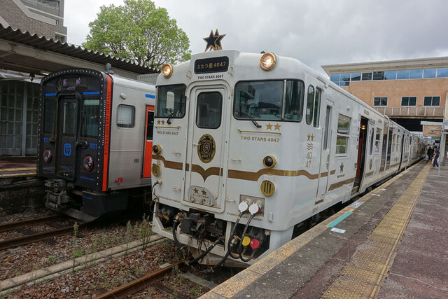 長与駅で小休止