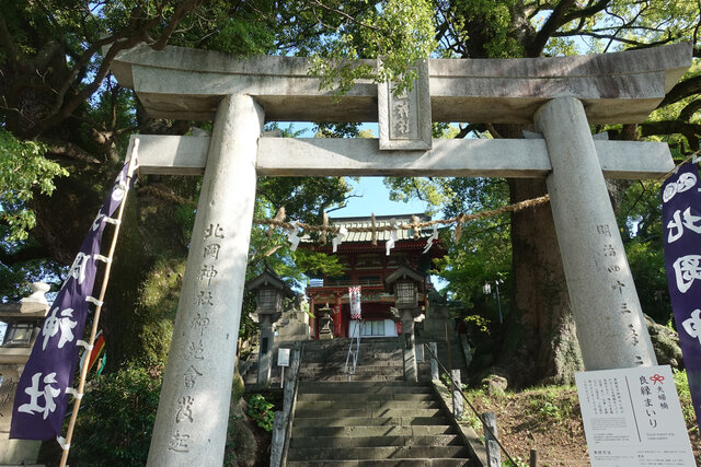 北岡神社の参道