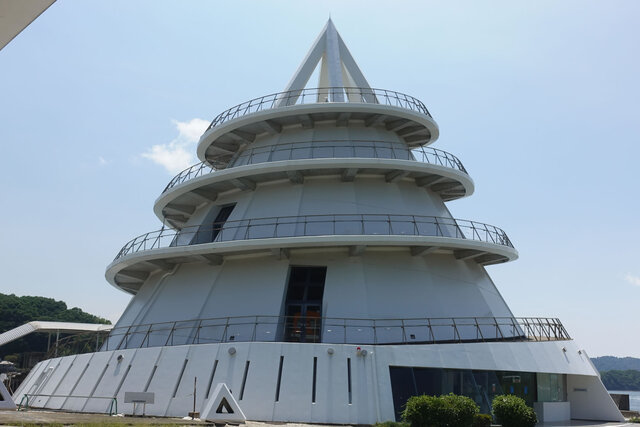 海のピラミッド