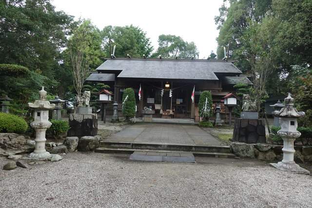 諏訪神社。